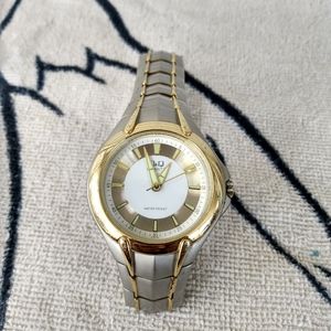 Q&Q Base Metal Bezel Watch